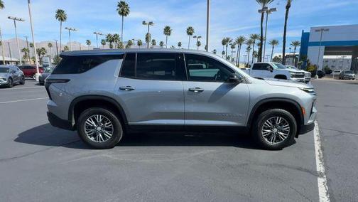 2024 Chevrolet Traverse LS