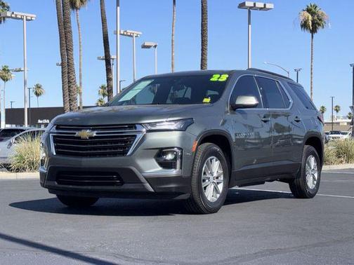 Silver Sage Metallic 2023 Chevrolet Traverse LT Leather