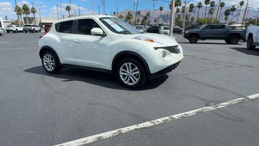 White Pearl 2012 Nissan Juke SL