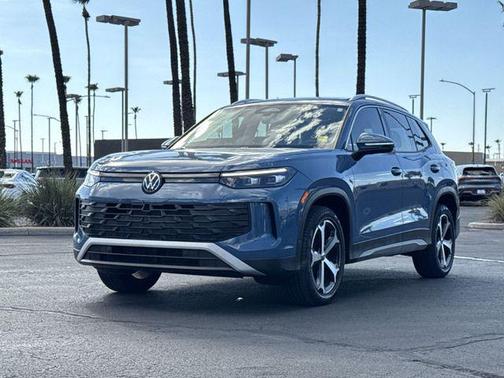 Monterey Blue Pearl 2025 Volkswagen Tiguan 2.0T SE