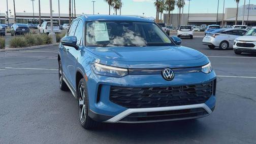Monterey Blue Pearl 2025 Volkswagen Tiguan 2.0T SE