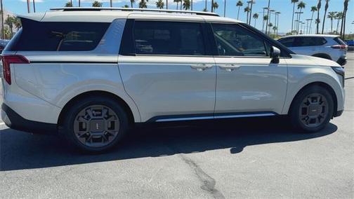 2025 Kia Carnival SX
