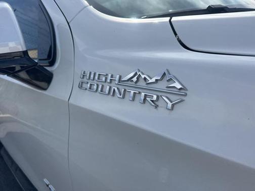 2024 Chevrolet Tahoe 4WD High Country