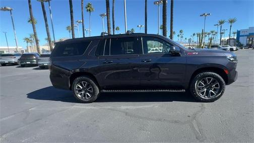 2022 Chevrolet Suburban 4WD Z71