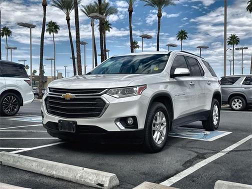 2020 Chevrolet Traverse LT Cloth