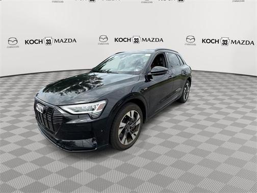 2022 Audi e-tron Premium