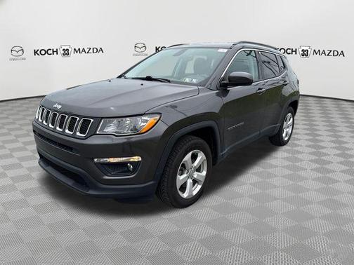 Granite Crystal Clearcoat Metallic 2018 Jeep Compass Latitude