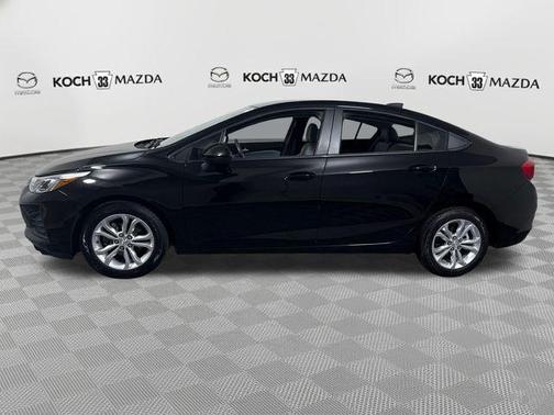 Mosaic Black Metallic 2019 Chevrolet Cruze LS