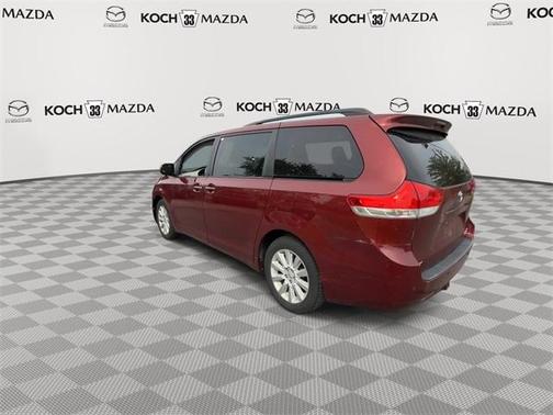 2013 Toyota Sienna XLE