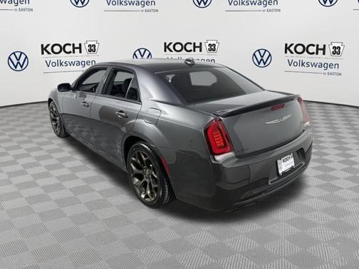 2018 Chrysler 300 S