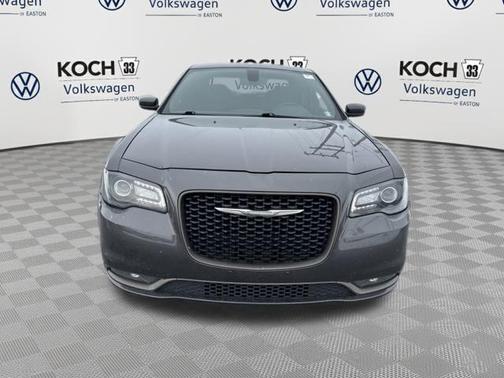2018 Chrysler 300 S