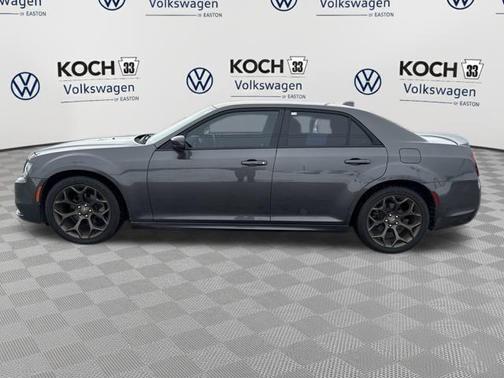 2018 Chrysler 300 S