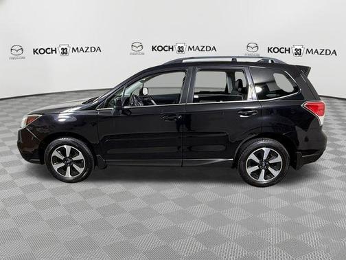 Crystal Black Silica 2017 Subaru Forester 2.5i Limited