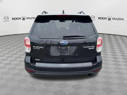 Crystal Black Silica 2017 Subaru Forester 2.5i Limited