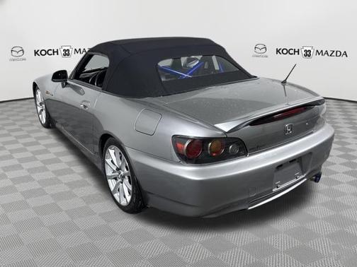 2005 Honda S2000 Base (M6)