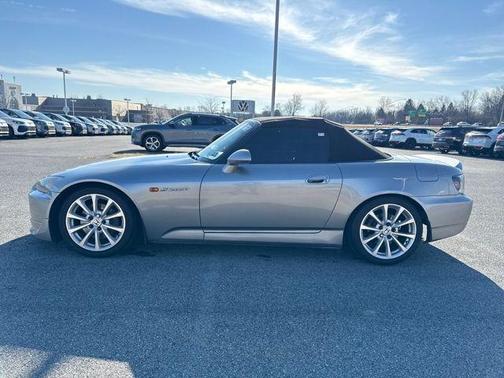 2005 Honda S2000 Base (M6)