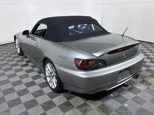 2005 Honda S2000 Base (M6)