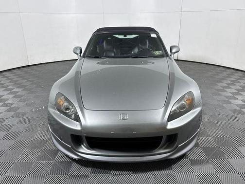 2005 Honda S2000 Base (M6)