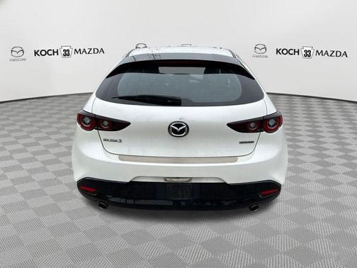 Snowflake White Pearl 2022 Mazda Mazda3 FWD w/Preferred Package
