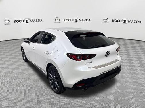 Snowflake White Pearl 2022 Mazda Mazda3 FWD w/Preferred Package