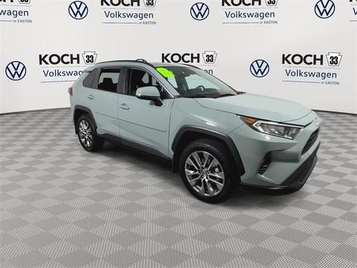2020 Toyota RAV4 XLE Premium