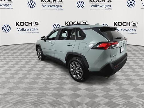 2020 Toyota RAV4 XLE Premium