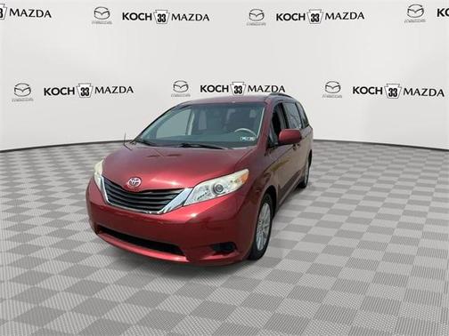 2013 Toyota Sienna LE