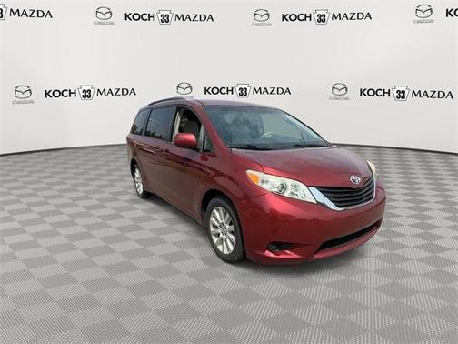 2013 Toyota Sienna LE