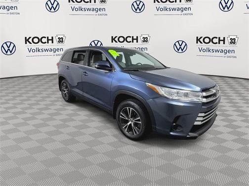 2019 Toyota Highlander LE