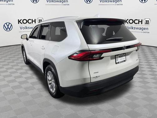Pearl 2024 Toyota Grand Highlander XLE