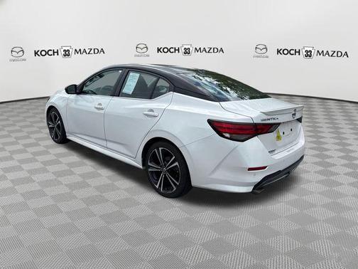 White 2021 Nissan Sentra SR