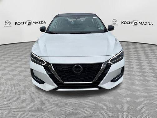 White 2021 Nissan Sentra SR