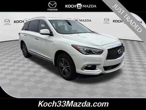 White 2017 INFINITI QX60 Base