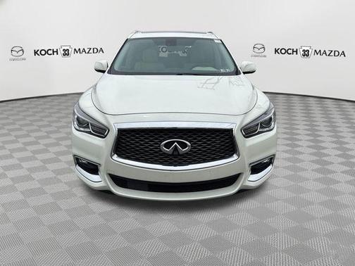White 2017 INFINITI QX60 Base