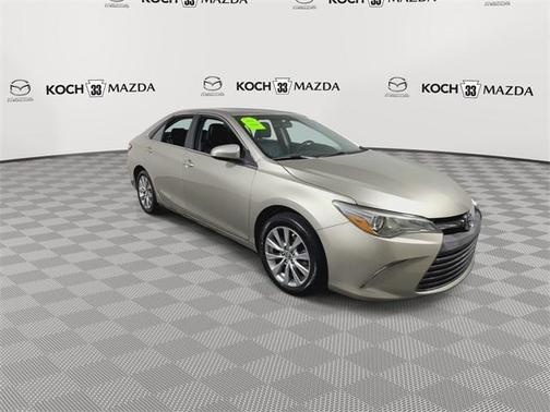 2016 Toyota Camry XLE