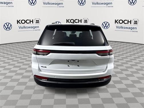 2024 Jeep Grand Cherokee Laredo