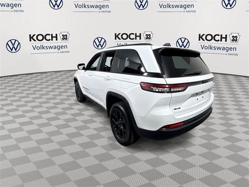 2024 Jeep Grand Cherokee Laredo