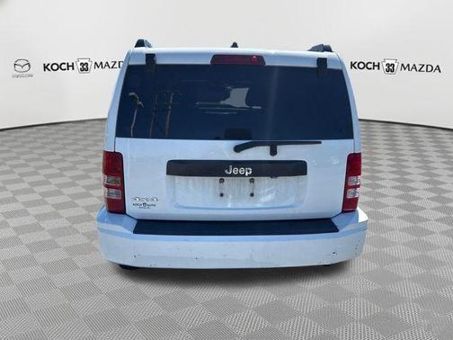 Bright White Clearcoat 2012 Jeep Liberty Sport