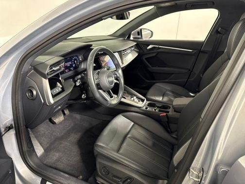 Florett Silver Metallic 2023 Audi A3 40 Premium