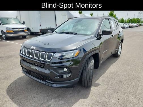 Black 2022 Jeep Compass Latitude FWD