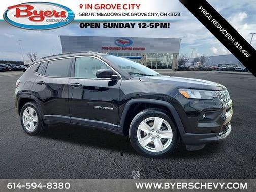 Black 2022 Jeep Compass Latitude FWD