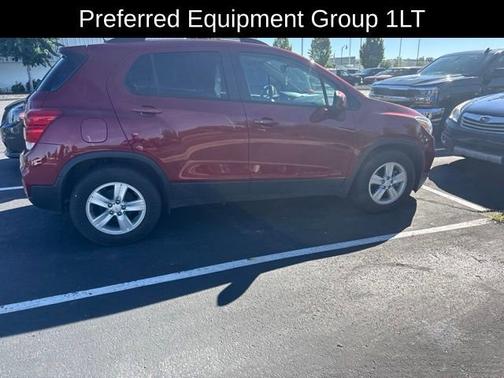CRIMSON METALLIC 2021 Chevrolet Trax LT