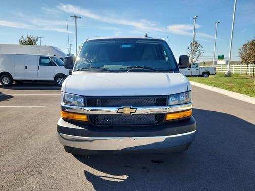 Summit White 2025 Chevrolet Express 3500 WT