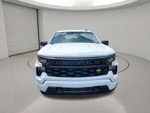 Summit White 2026 Chevrolet Silverado 1500 Custom