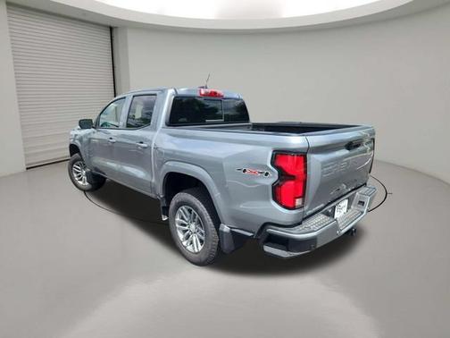Sterling Gray Metallic 2026 Chevrolet Colorado LT