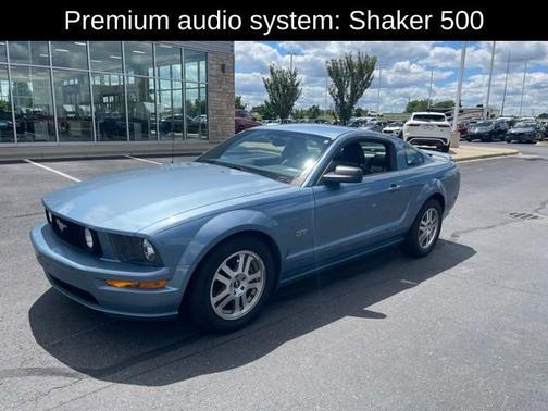 Blue 2006 Ford Mustang GT Deluxe
