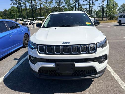 Bright White Clearcoat 2022 Jeep Compass Latitude Lux