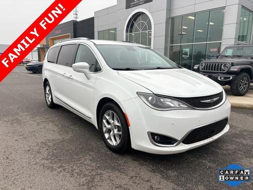 2018 Chrysler Pacifica Touring-L