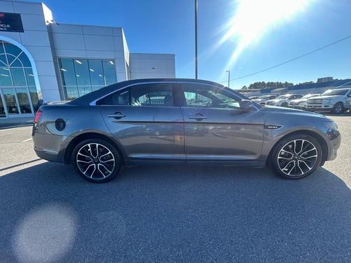 2018 Ford Taurus SHO
