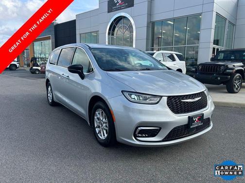 2024 Chrysler Pacifica Touring-L